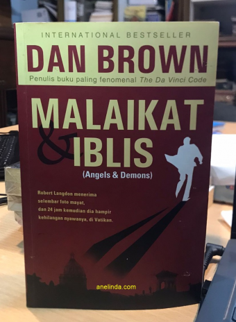 Malaikat & Iblis - Angel & Demons (Novel Format Besar oleh Dan Brown)